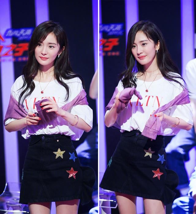 林允儿穿巴黎世家的假两件t恤，却被杨幂用真两件凹出了同款造型