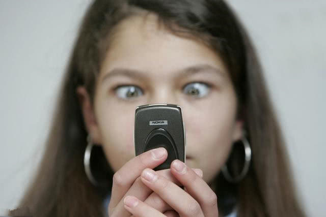 苹果新机发布追捧如潮，手机到底会不会致癌？看完文章全明白