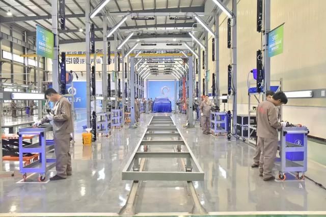 加氢5分钟，续航1200公里！“南岸造”氢能源汽车下线啦！