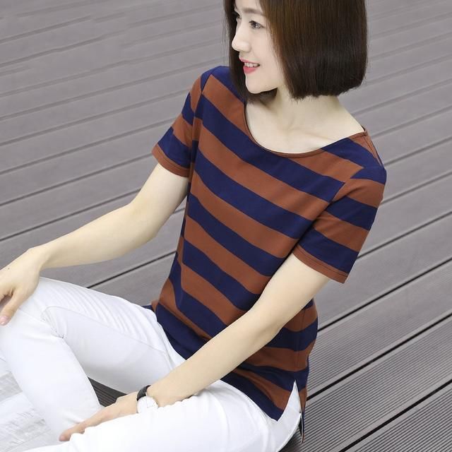 悄悄告诉你!168斤妈妈穿这超显瘦的小衫,百搭又透气,还不贵