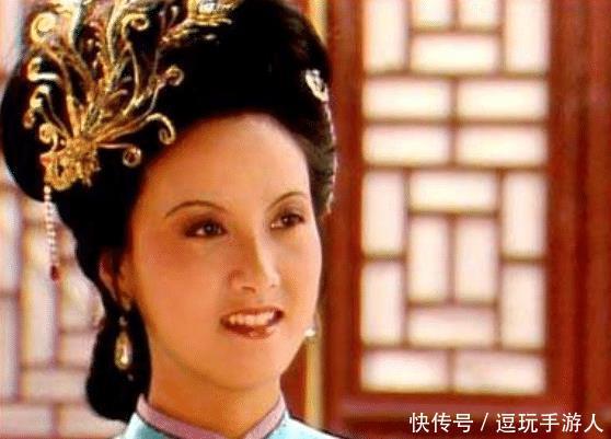  『爱好』大观园女儿们的爱好，王熙凤是治家，林黛玉是葬花，薛宝钗是什么