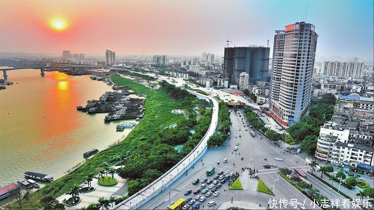 广西有一座面积最大的城市，即将成为省会，不是桂林也不是梧州