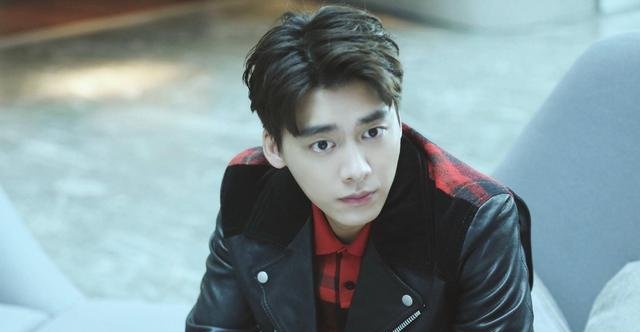  公布：任嘉伦公布聂欢是被逼的? 《大唐荣耀》男主被截胡? 李易峰好无奈