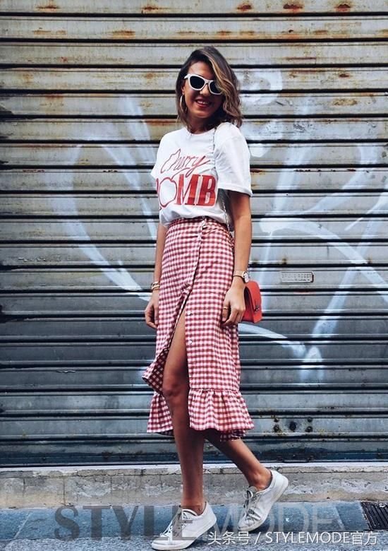 It Girl钟小姐亲自示范:这么穿帆布鞋最好看!