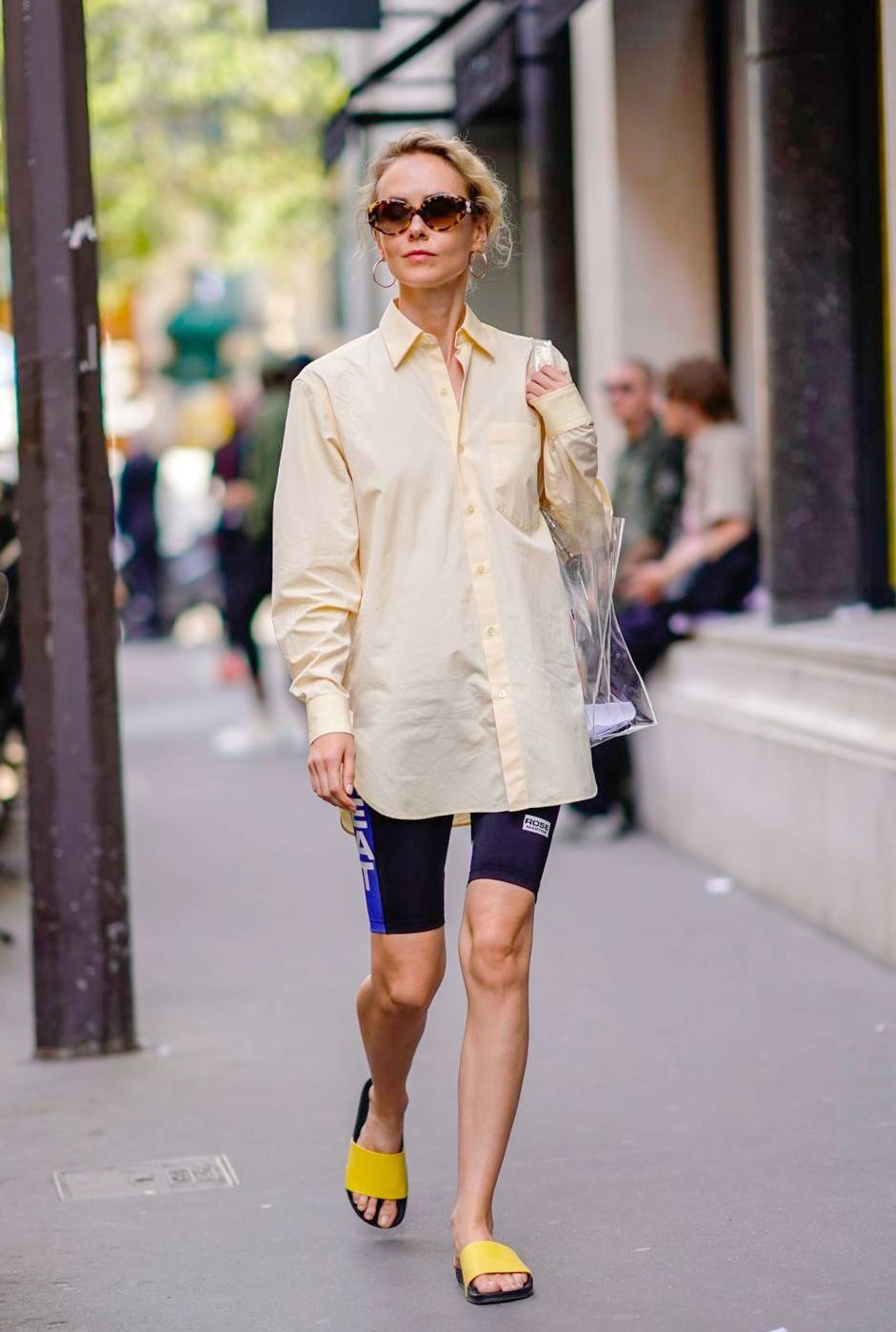 什么世道丨现在最尖端的时髦单品是……健美短裤?