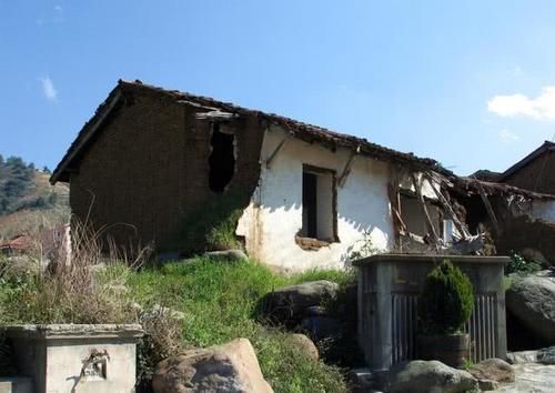  [自建房]农民朋友新困惑来了！攒钱后是自建房还是买房？听听专