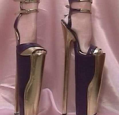一般女人不敢穿的7双高跟鞋,看着都害怕,网友:我宁愿光脚走路
