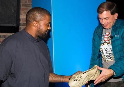  『Crocs』号称Yeezy Crocs于今夏发售，是潮到飞or丑到爆？