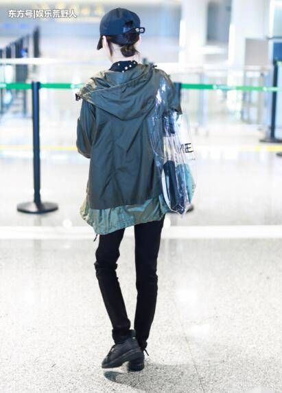 太瘦了!张韶涵的一双腿都快跟筷子一样细了，网友:看着都心疼