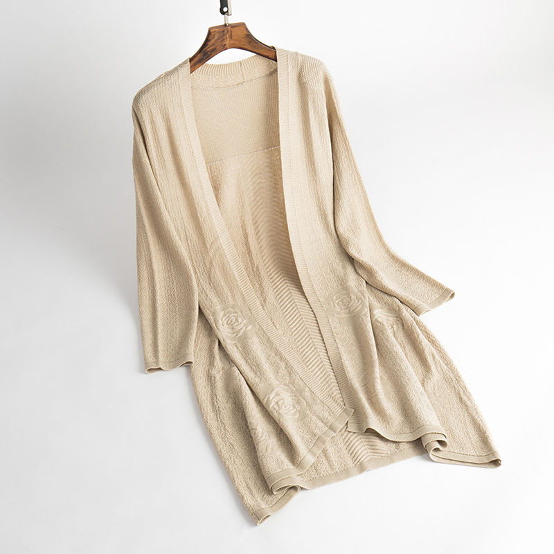 1米6以下女人，秋天别穿风衣!试试这一种薄外套，时髦又显腿长