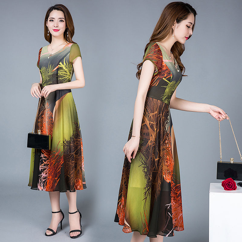 厉害了!厉害了我的妈妈!穿这几套衣服出门都以为是我的姐姐