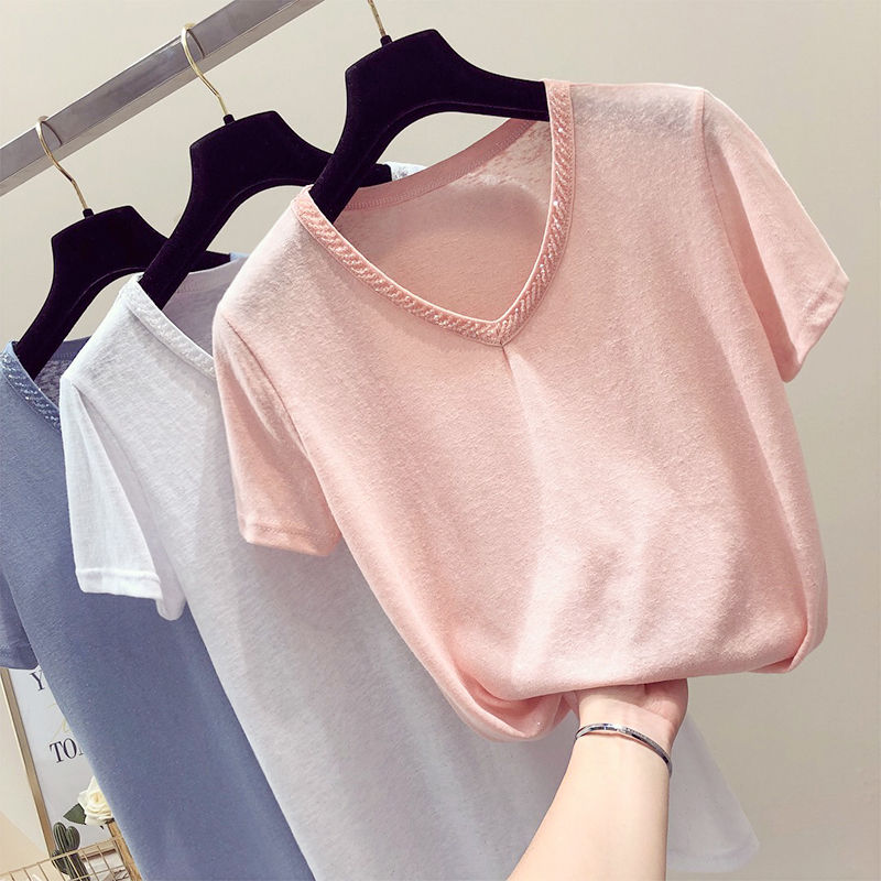 姑娘别害羞!穿“内内”外披一件“透视T恤”就出门!又潮又好看