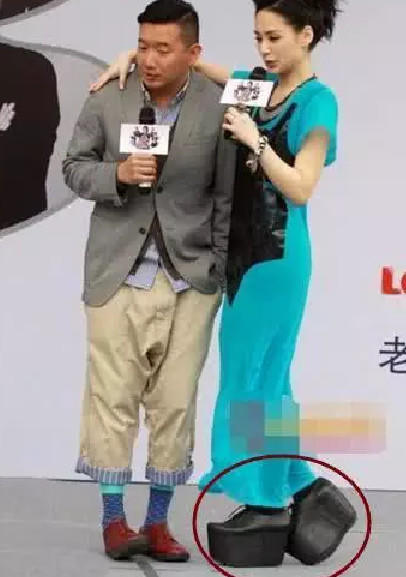 是女星“玩坏”了高跟鞋，还是高跟鞋“玩坏”了女星？网友：最后