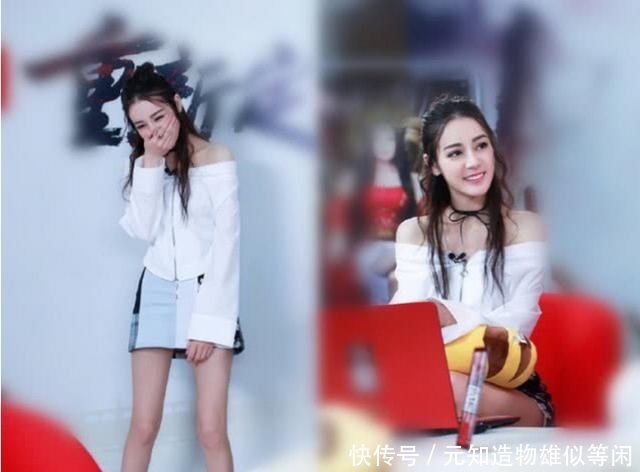 94斤的热巴和90斤的关晓彤接连撞衫，干瘦和苗条差距一目了然