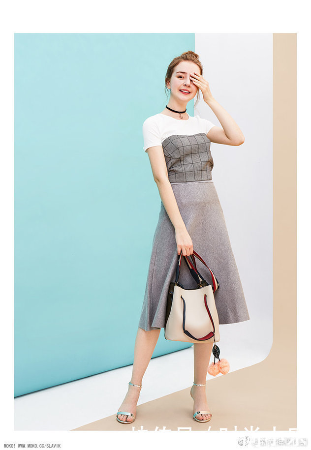 美女米可五官深邃立体身材性感