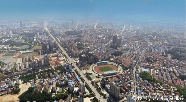  「咸宁」中国一座处武汉、南昌、长沙之间的城市