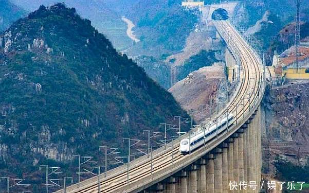  途经@我国西南首条高铁即将问世，途经之地不可限量，这个省份获