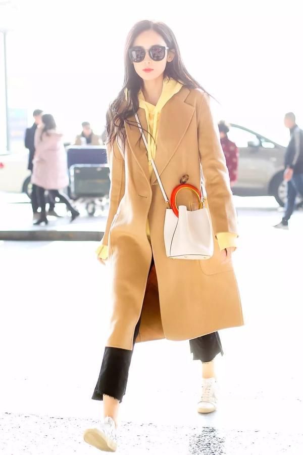 好看的大衣那么多 能时髦几十年的却只有它