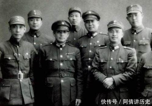  『国军』孟良崮战役，整编74师全军覆没，蒋介石处理了哪些国军将领