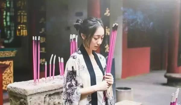 谨记！这些行为是对佛的大不敬！