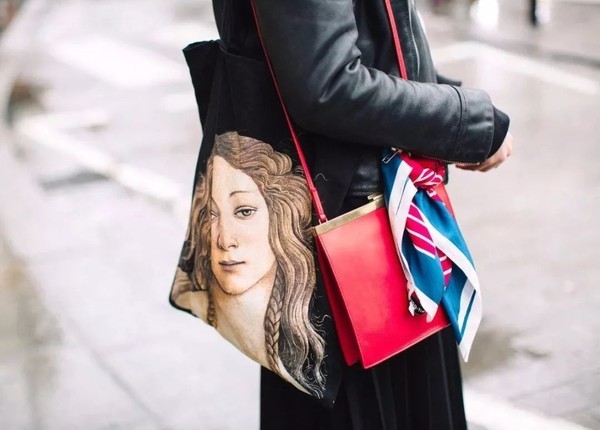 不能当首饰的腰带不是好丝巾