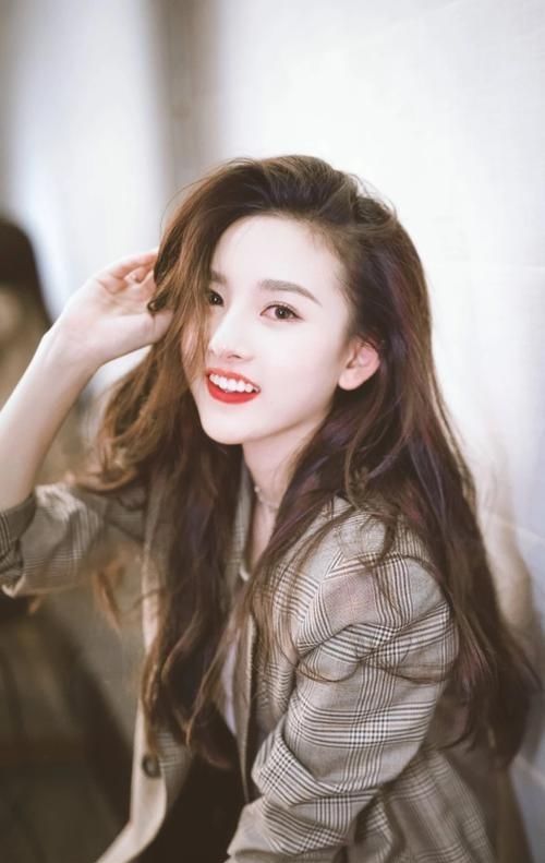  【趁早】女生脸为何越变越大这三个习惯趁早改明星的瘦脸秘诀学起来