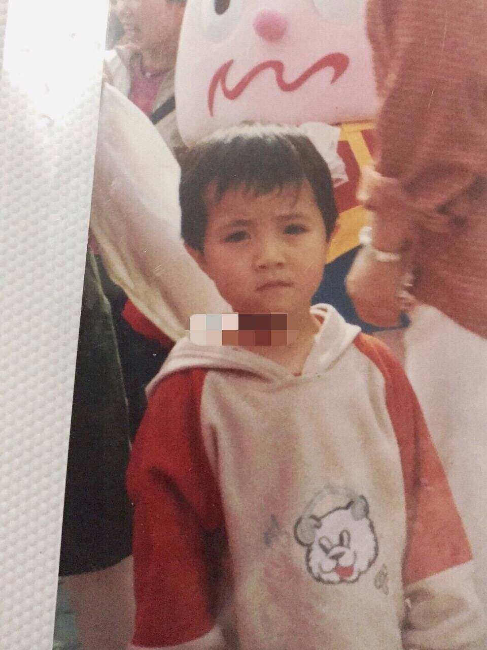 新晋网红有着几千万粉丝，却被疑似整容，网友称：难道见不得光！