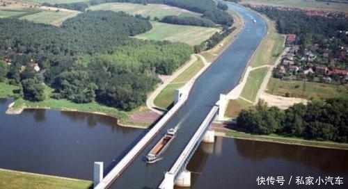 三座“鬼才”设计的桥，桥上走船不走人，中国的这座图纸拿反了？