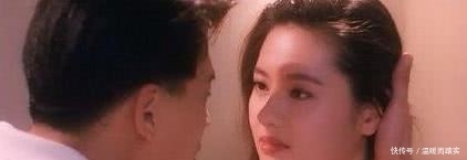  「星探发掘」17岁演《开心鬼》走红，被初恋追求30年，因女儿反对54岁依然单身