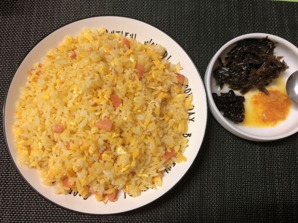  『蛋炒饭』「一人食」——火腿黄金蛋炒饭