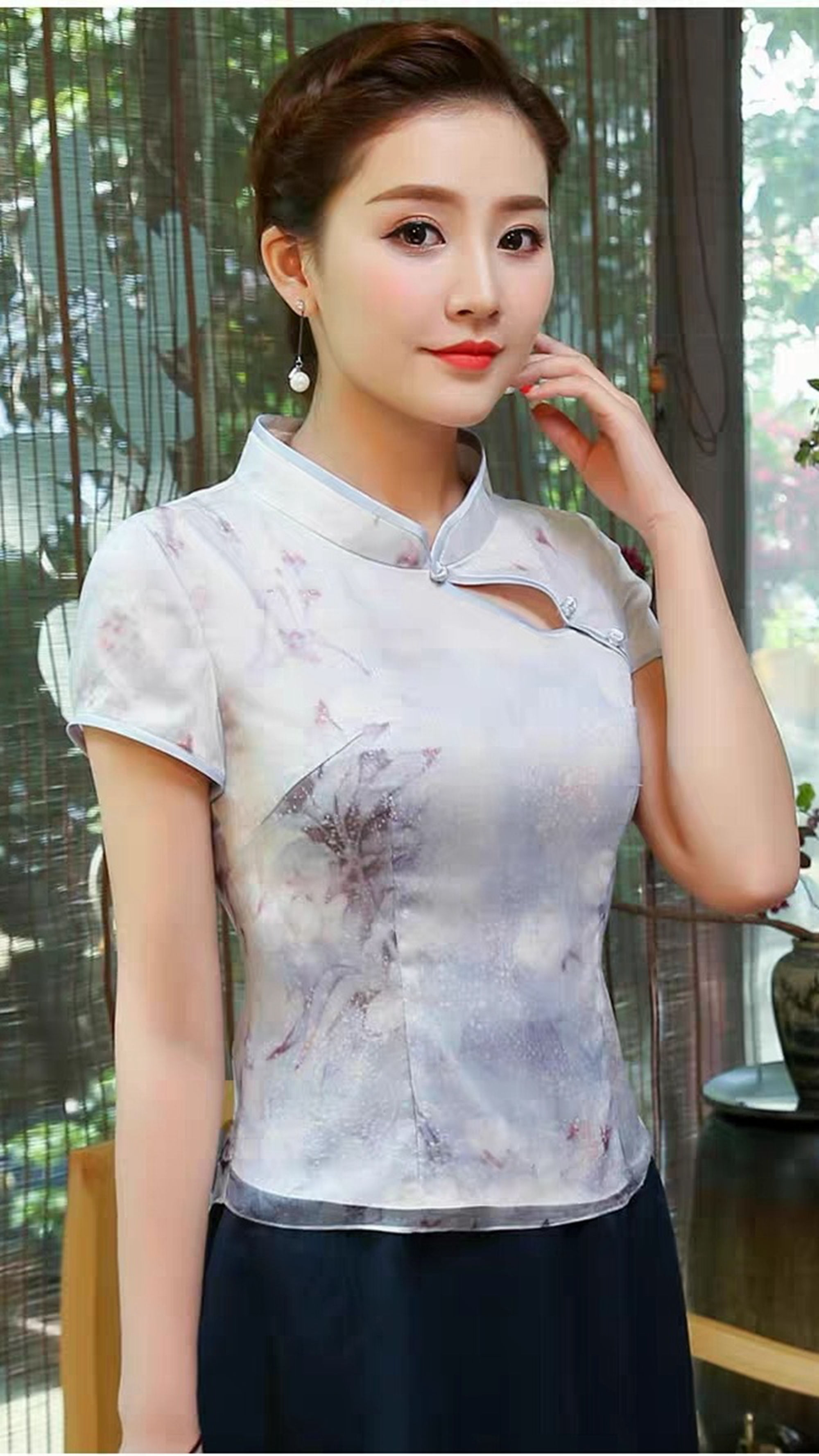 夏新款中国风唐装，改良修身旗袍上衣，时尚大开领设计，效果优美