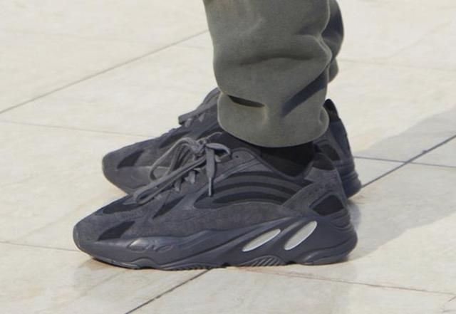 Yeezy 700 V2 发售日期曝光！可是第一代国内什么时候能发？
