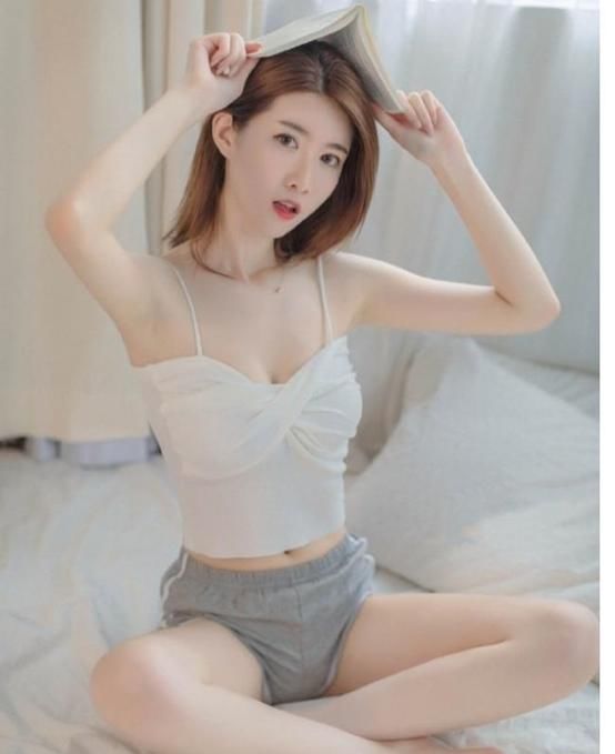 现出|精致美女,减龄又百搭,掩映生姿!
