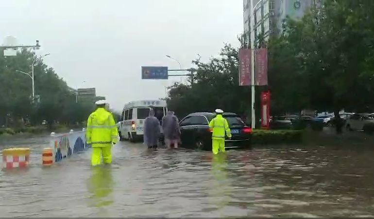 河北再发暴雨预警！多地“看海”，防汛应急响应启动