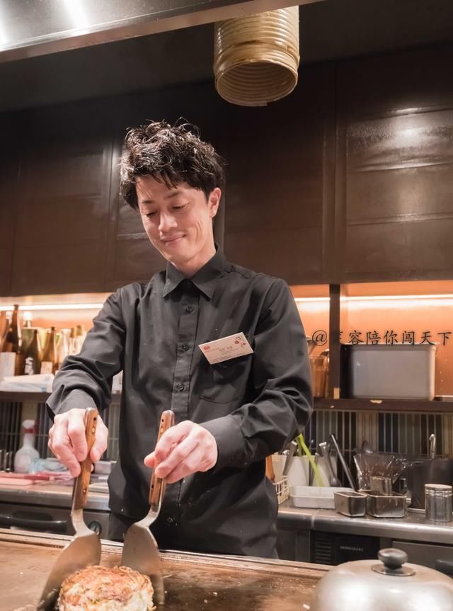  #寻觅#亚洲最大的红灯区：除了玩乐，还可以寻觅美食