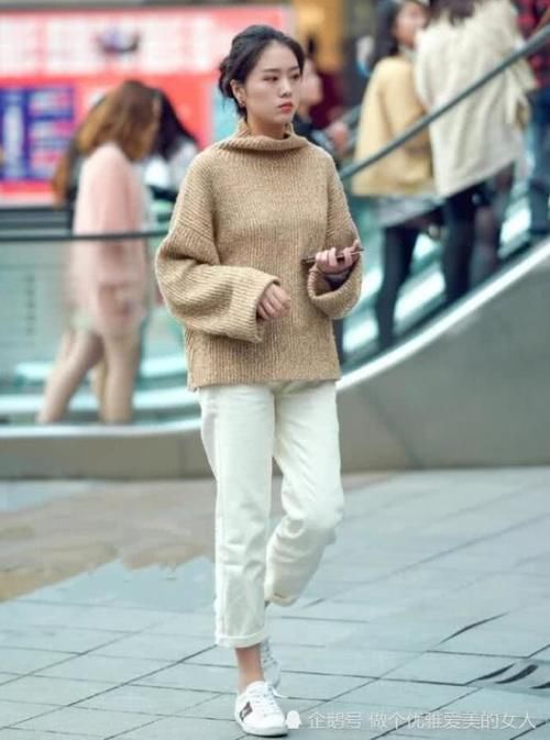「 美女」苗条身材的美女如何选？看看这几位穿搭你就懂了！，“奶奶裤”与“黑丝袜”
