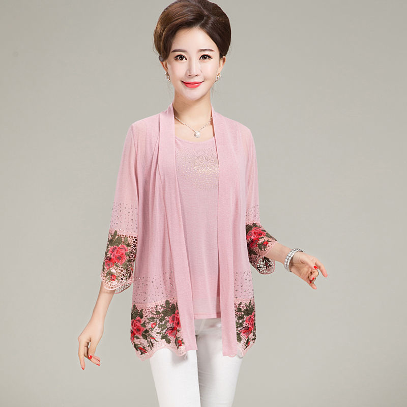 爱美女人不要愁!非常适合55岁女人的夏装,秋天一样穿