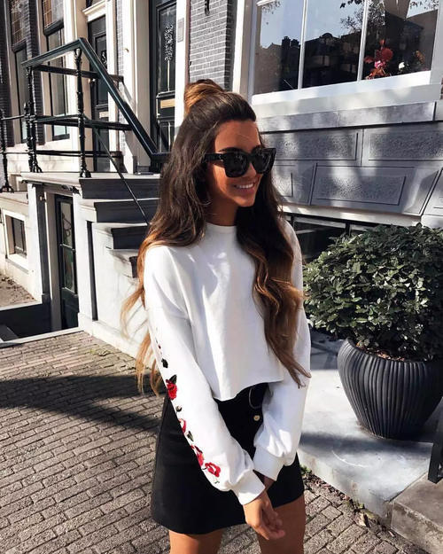 夏末秋初，长上衣+短下装=好看！显腿长！