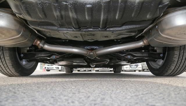『销冠』典型被低估的B级车,有销冠的实力,平均油耗才5.4L,却不被重视