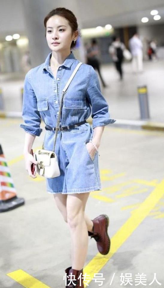  好显■赖雨濛牛仔连体裤清新甜美，搭配扎丸子头，好显少女范