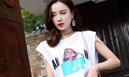 四十岁女人穿衣服要注意，时尚精致的短裤套装，摆脱老气优雅减龄