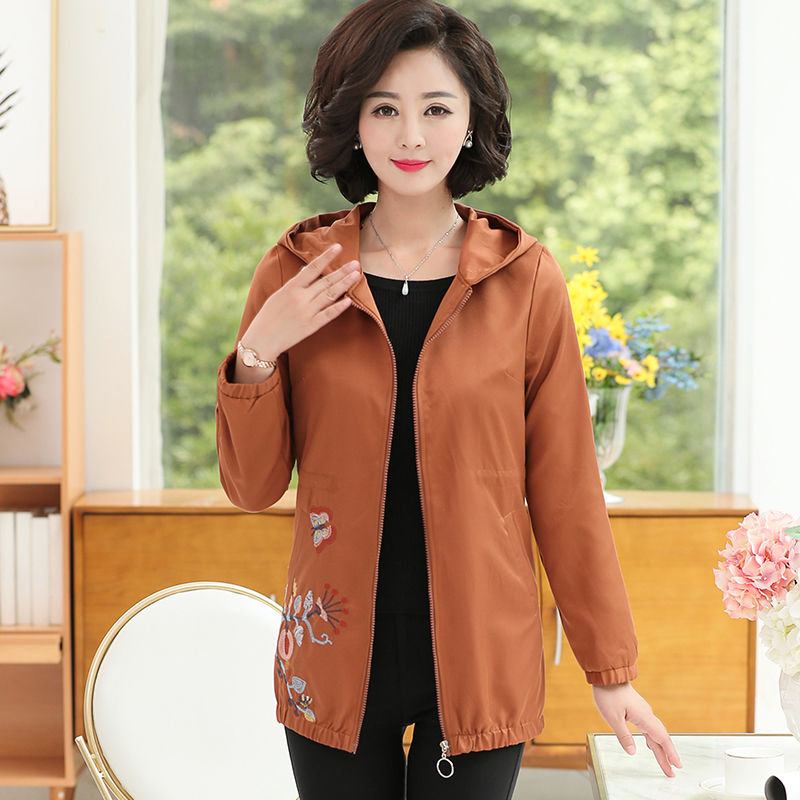 难怪我姨把防晒衣扔了!今秋新出的风衣+小脚裤太美了，一买5件