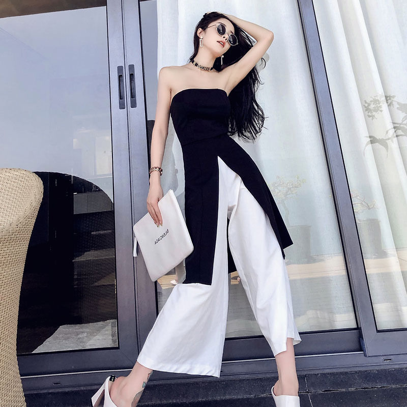 现在的女人果然胆大,吊带都不穿了,穿个抹胸裙直接出门,太性感