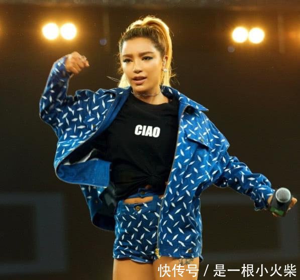 江映蓉变身黑美人，“土著娃娃脸”成“国际脸”魅力十足！