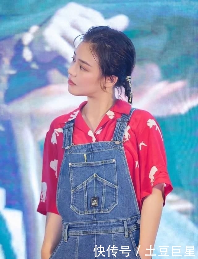  『卫衣』舍弃阔脚裤 ！好见到爆的“初恋女友裤”来啦 ！！