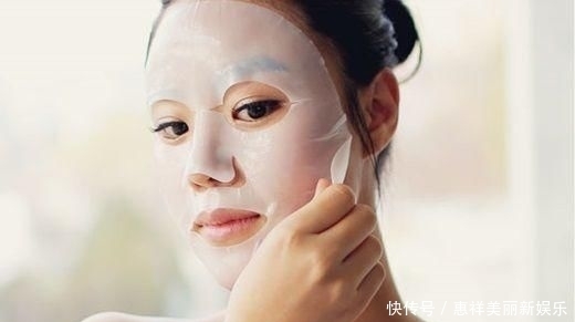  『面膜里面』敷面膜的4个坏习惯，女人要尽量改掉，浪费面膜不说还很伤脸！