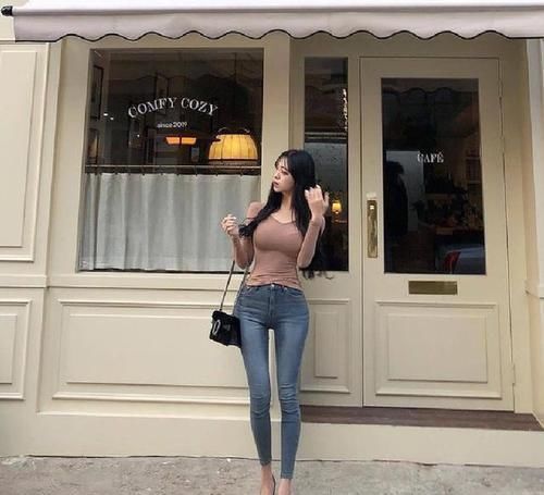  「气质」搭配牛仔裤年轻有气质，性感有气质，成熟魅力女人味！