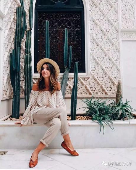 服装搭配：大屁股,腿粗,腿不直,下半身肥胖,一条烟管裤就搞定!