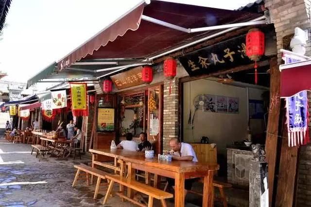 中国最“作死”的景区，一碗面就敢卖到30块，如今惨淡成空城！