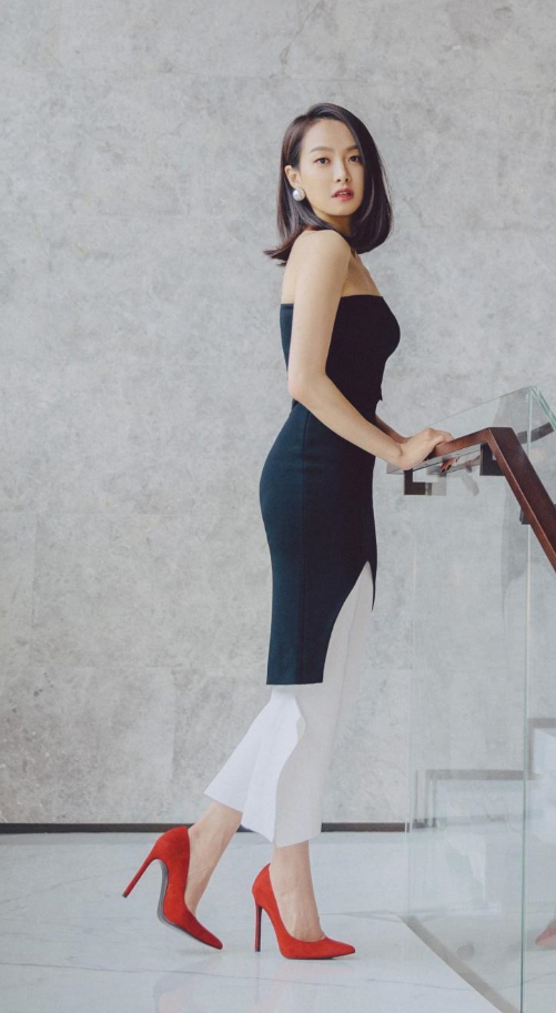 景甜杨幂关晓彤的红色高跟鞋，让一众网友眼馋不已